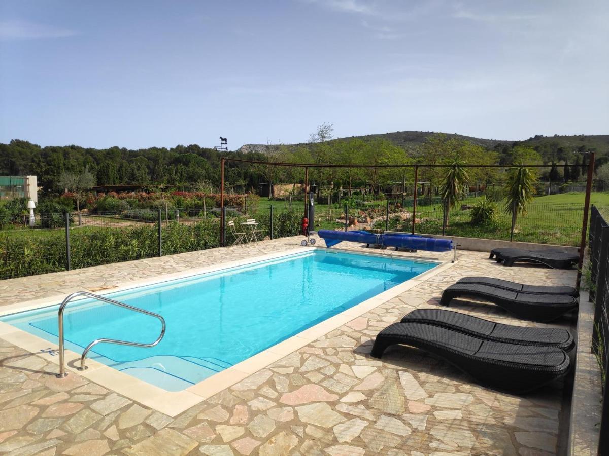 Mas Del Llop Blanc - Dog Friendly Hostal Rural - B&B Sobrestany Exteriör bild