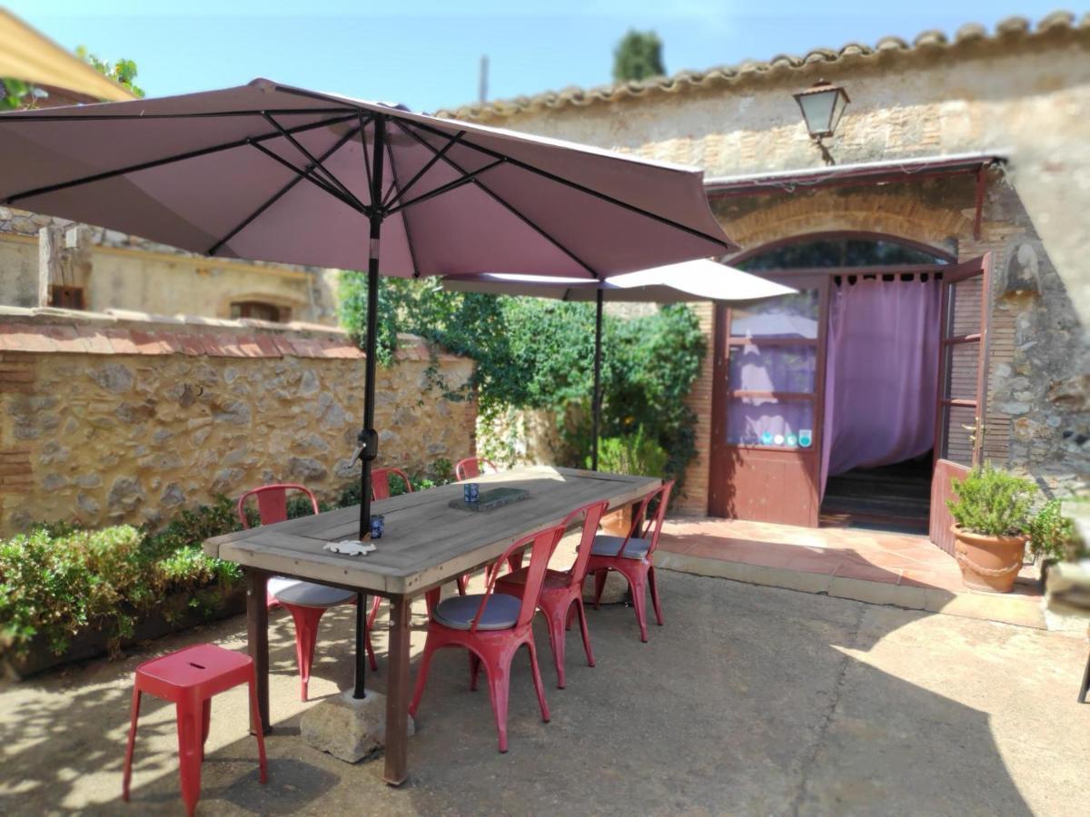 Mas Del Llop Blanc - Dog Friendly Hostal Rural - B&B Sobrestany Exteriör bild