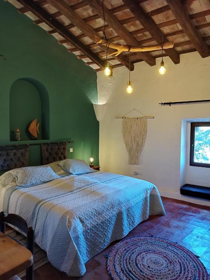 Mas Del Llop Blanc - Dog Friendly Hostal Rural - B&B Sobrestany Exteriör bild